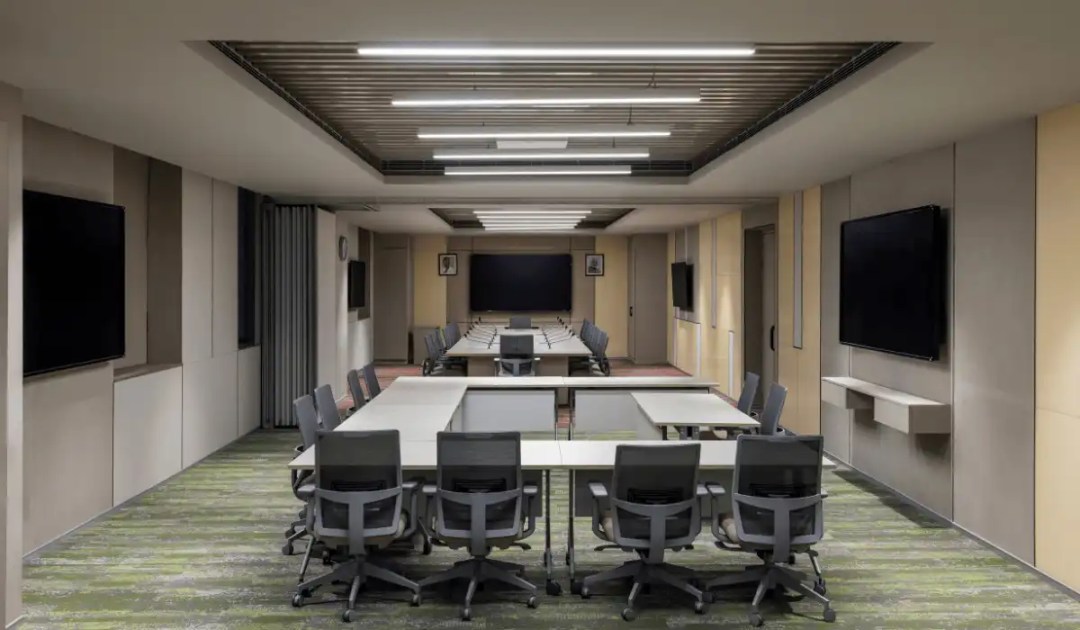 Modern meeting rooms