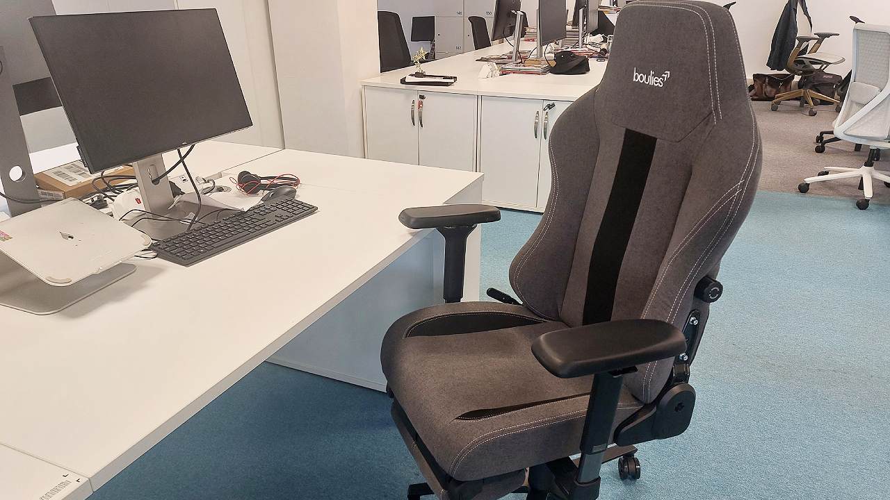 The Boulies Master Rex Office Chair made me excited to sit down for hours - but it took time to get used to it