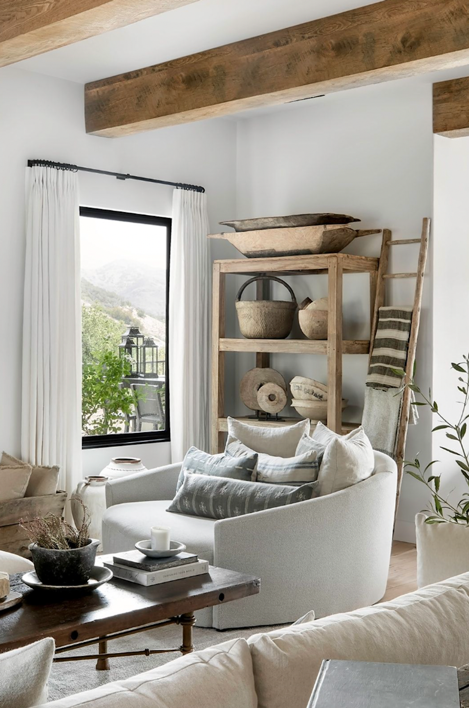 Living room decor | Public 311