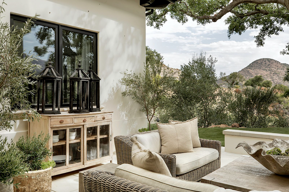 Outdoor decor | Public 311