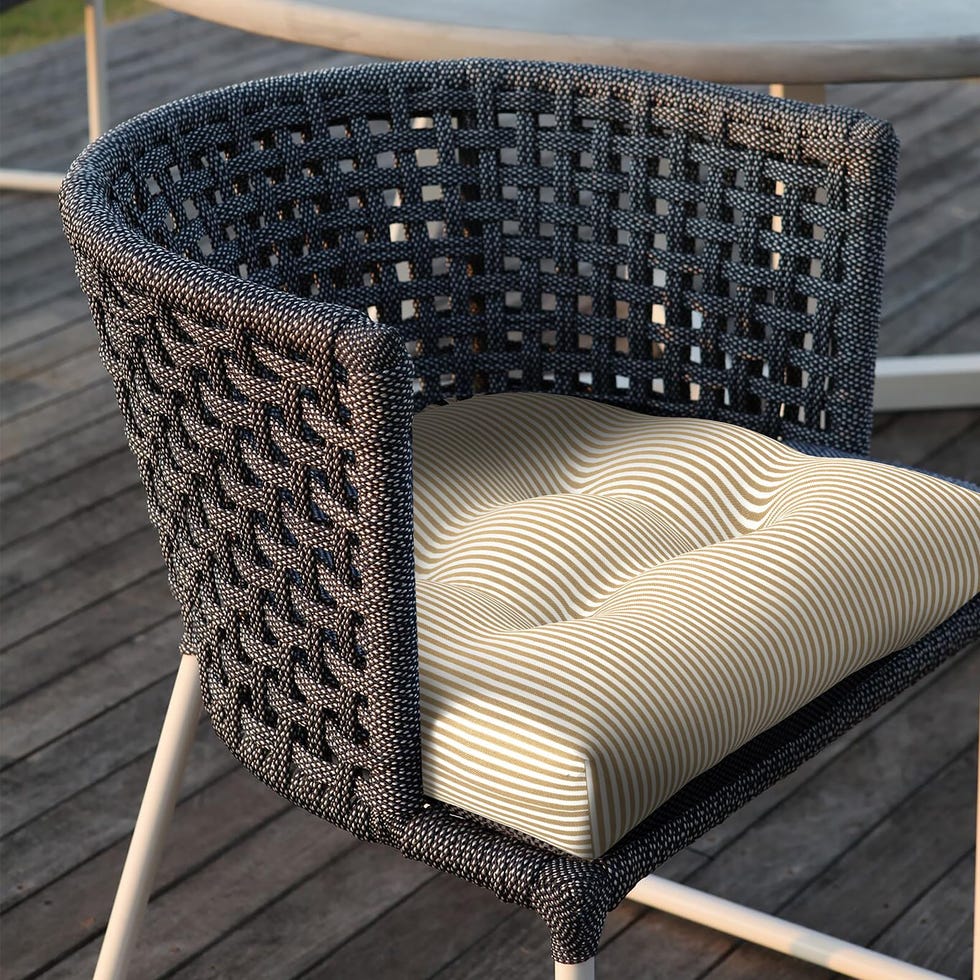 Seated cushion Seated cushion