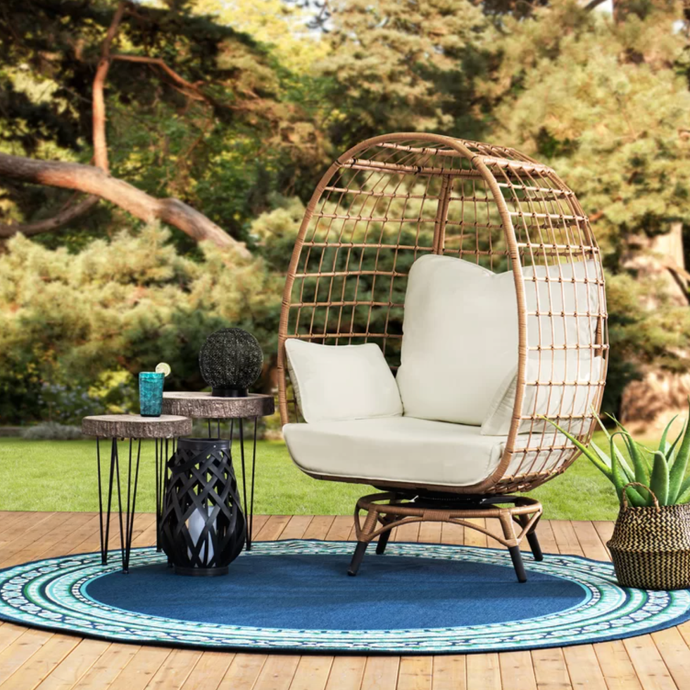Wellow Baytree Egg Swivel Tugio Chair 
