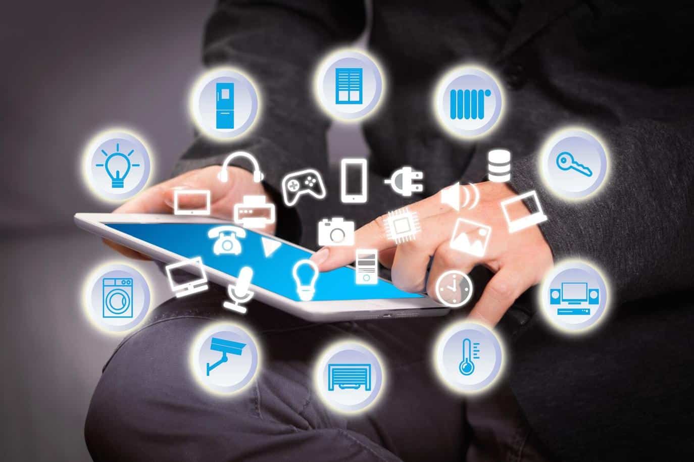 Integration of intelligent technology into e-commerce stores