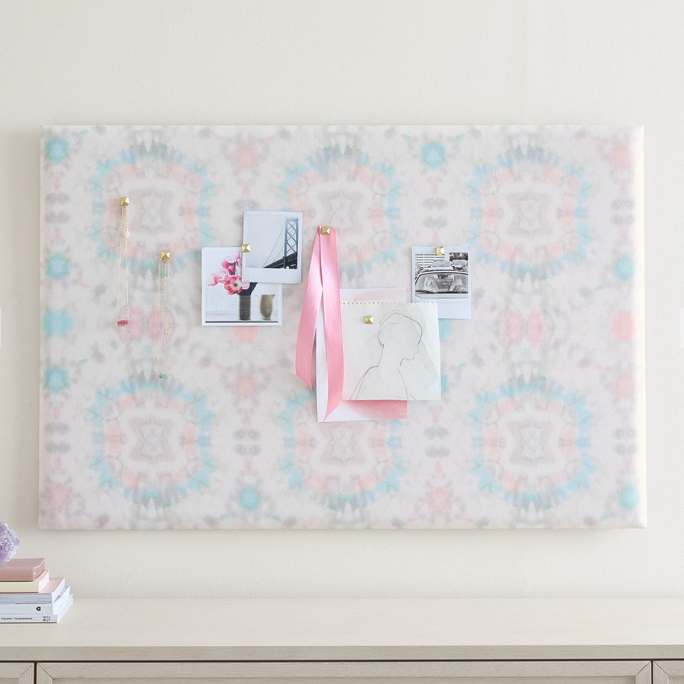 No nails printed pin board
