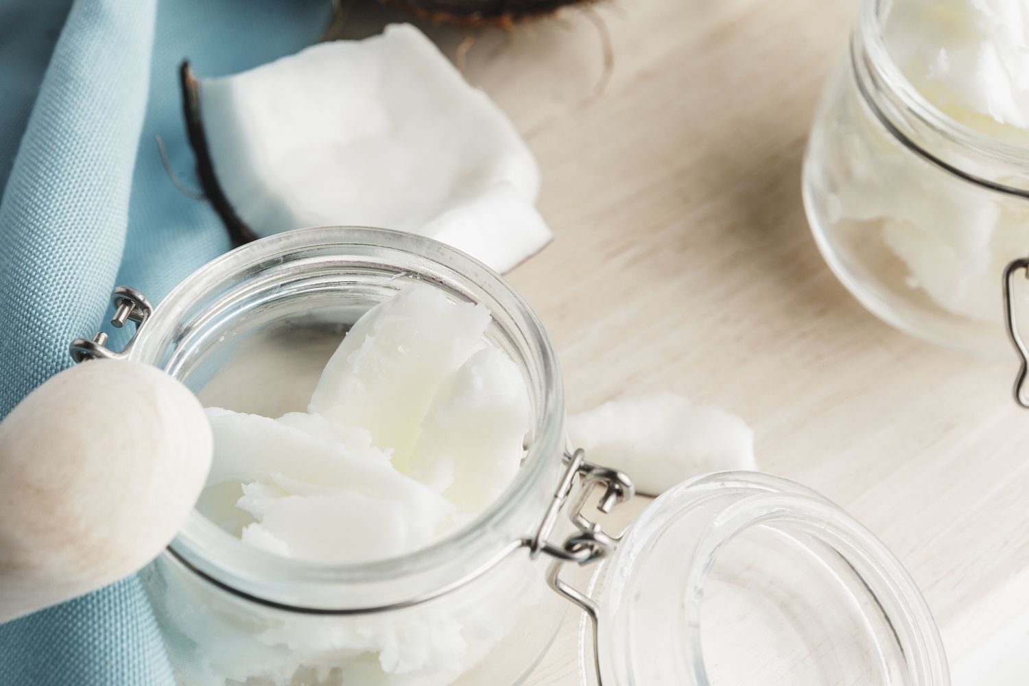 10 Smart Coconut Oil used for every room in your house
