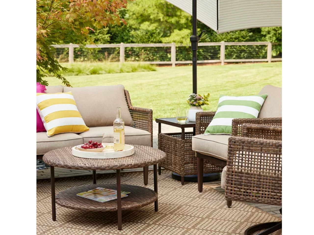 The outdoor furniture contract, which everyone speaks about, has pieces from only 91 US dollars