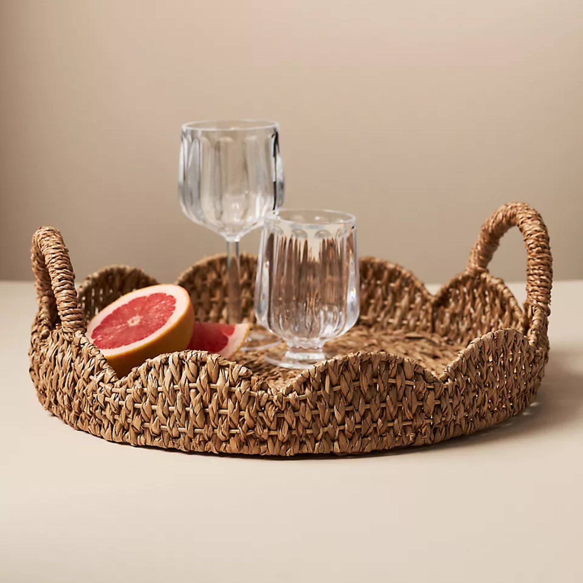 With broken briefed rattan handicraft with broken rattan handle