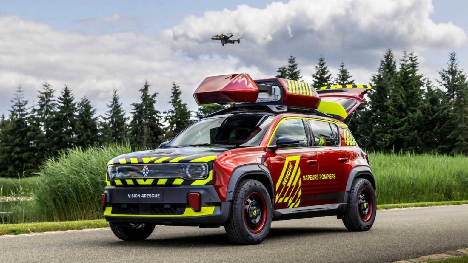 Renault reveals Vision 4Rescue for future emergency services