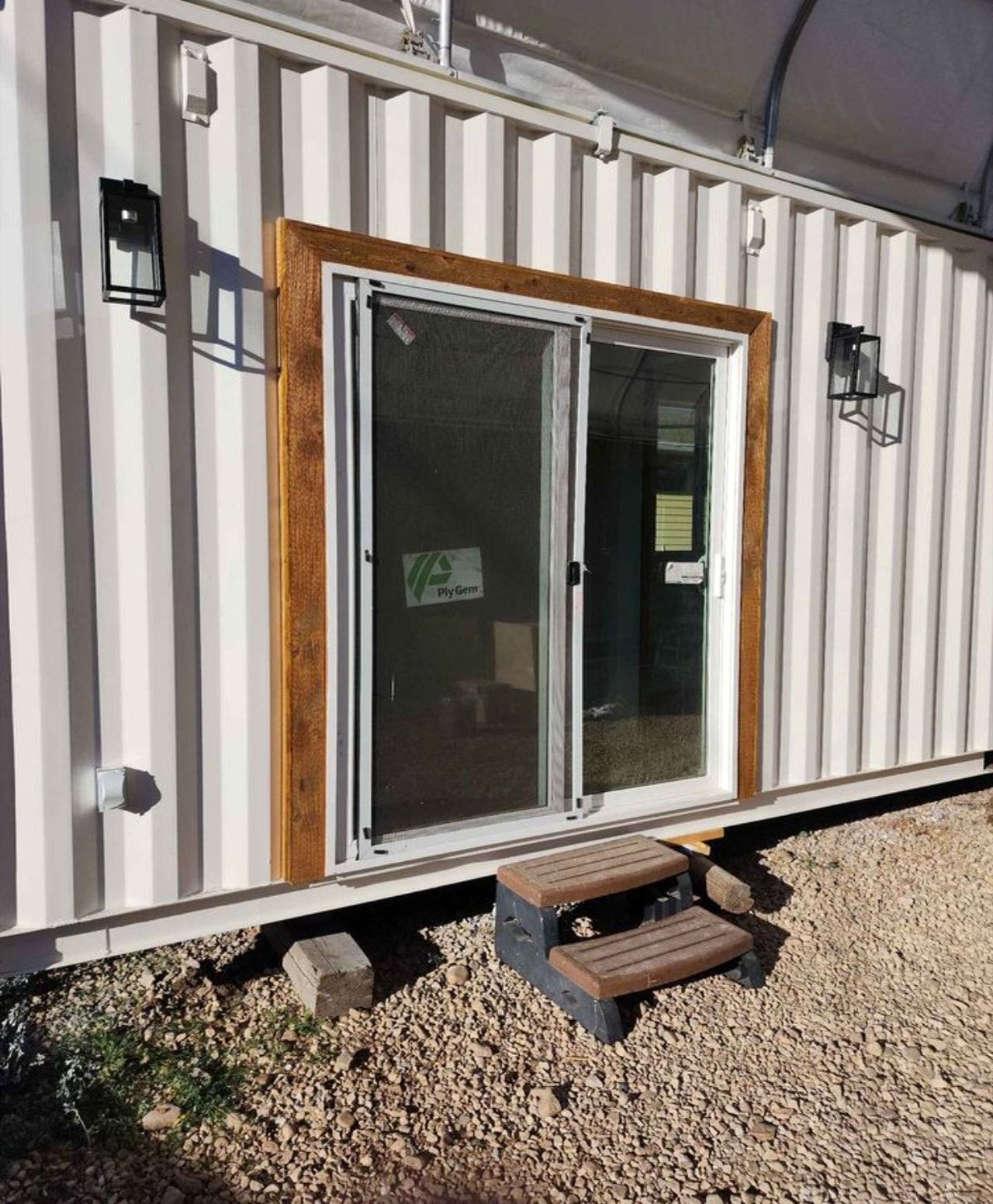 TOP 5 shipping containers Tiny Homes to inspire their next compact life movements in 2025