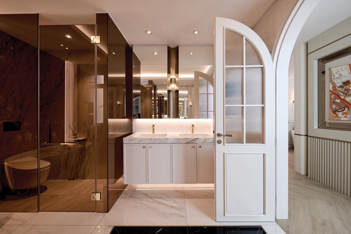 The chic at home: lawyer luxurious half -roofing house