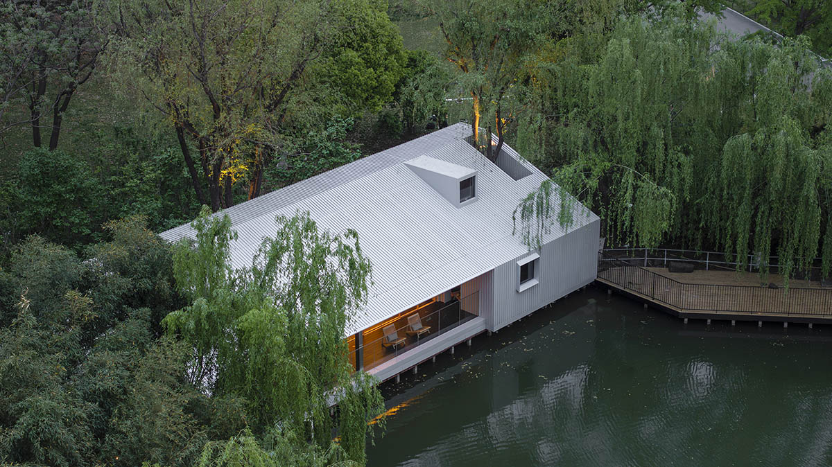 Wutopia Lab creates a light shimmer in a charming green with the Seehaus in Shanghai 