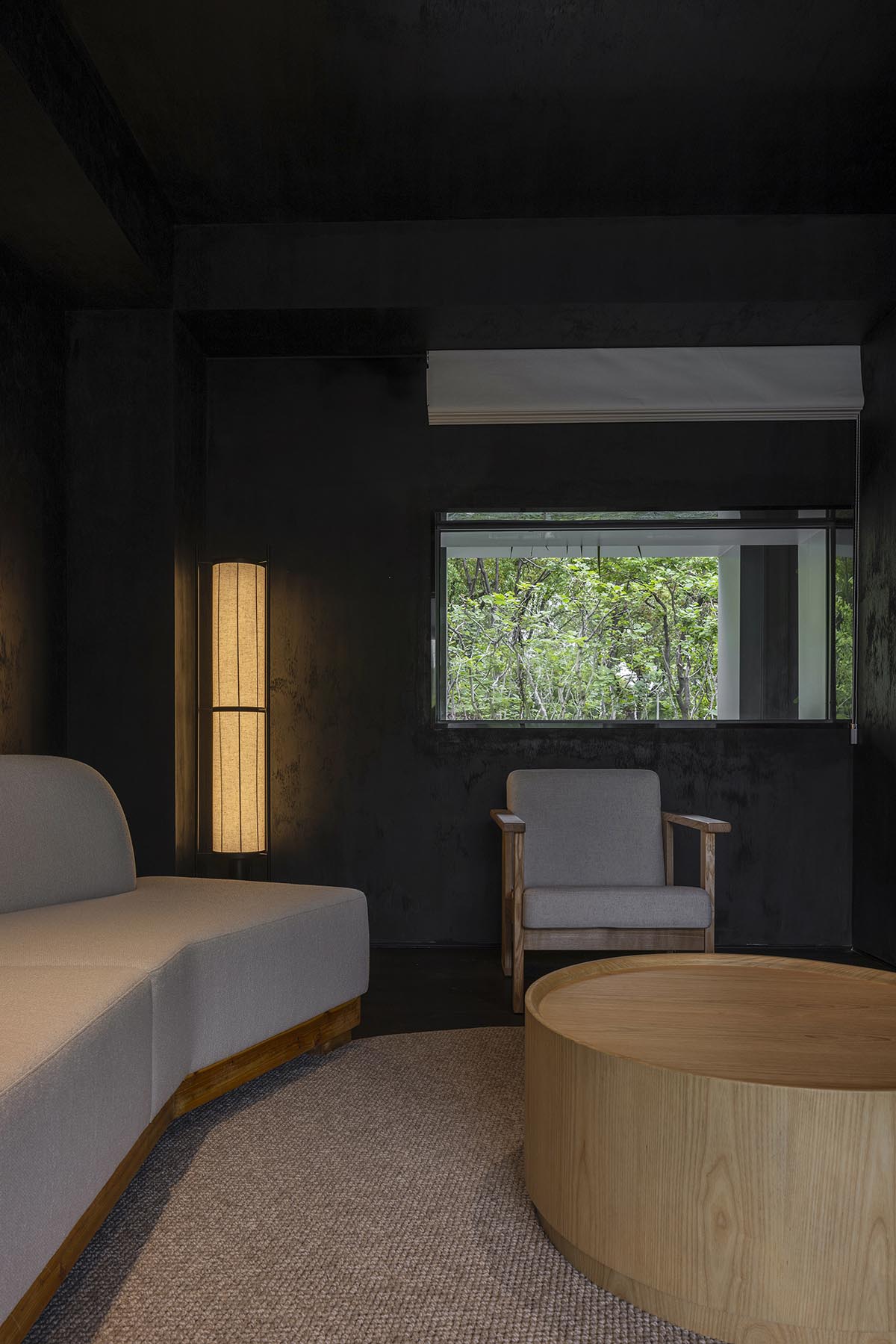 Wutopia Lab creates a light shimmer in a charming green with the Seehaus in Shanghai 