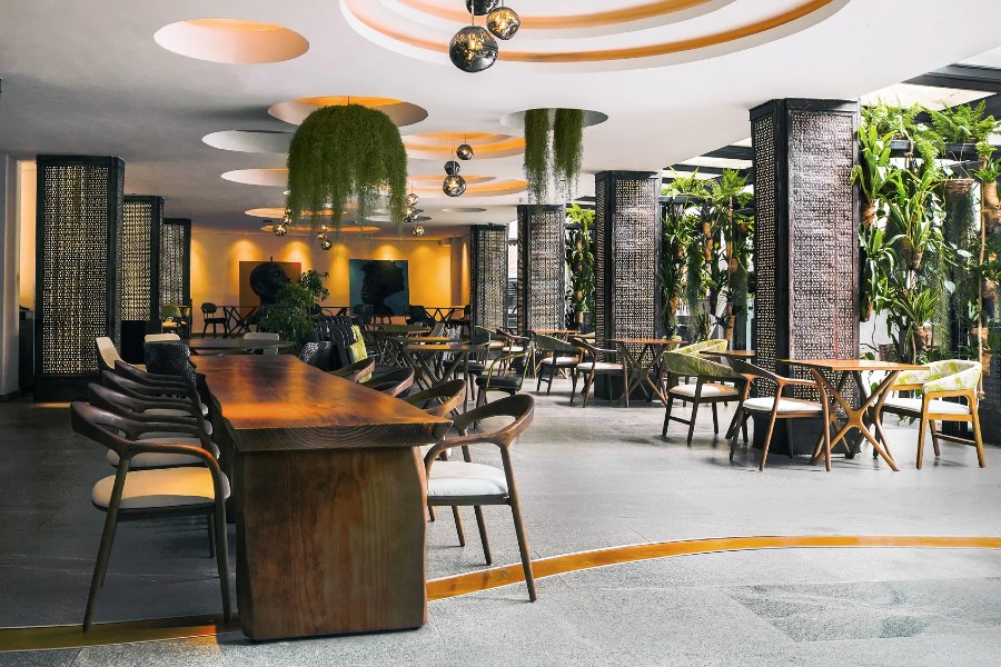 A stay of a world traveler in the Nairobi's Tribe Hotel