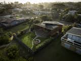 In Australia, a beach hut is given a net -zero -revamp -Photo 1 of 22 -