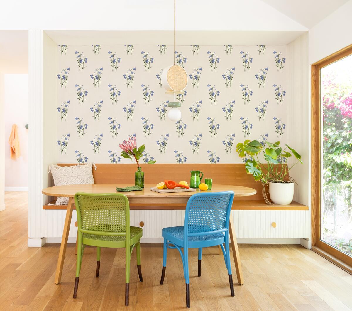 The actress Sarah Jessica Parker has teamed up with Wallshippe for the debut of a new wallpaper line The actress Sarah Jessica Parker has teamed up with Wallshippe for the debut of a new wallpaper line