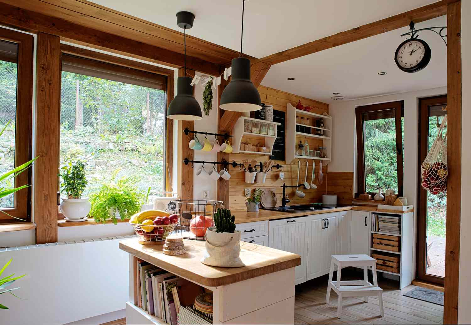These 3 outdated house trends will soon be everywhere, says Etsy ahead