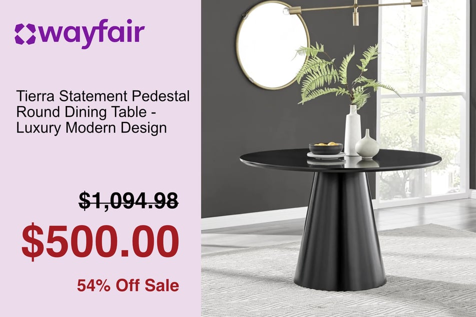 This breathtaking dining table is sold and thousands talk about it