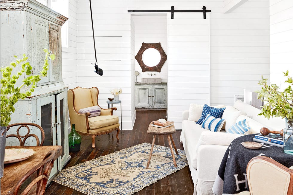 White ship's lap living room wrapped