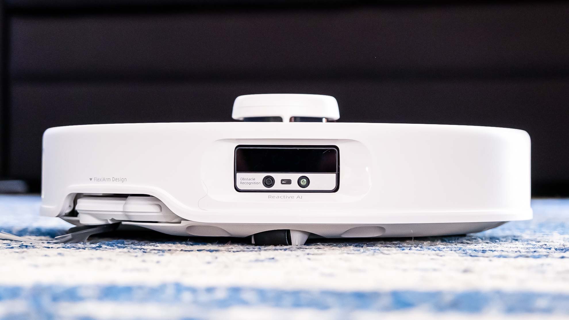 Roborock Qrevo Curv Floor in the living room