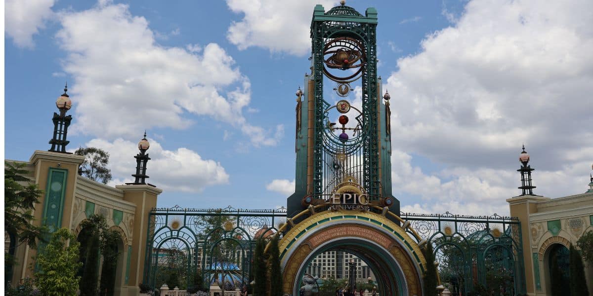 Universal free ends after the latest "Harry Potter" ride mistakes
