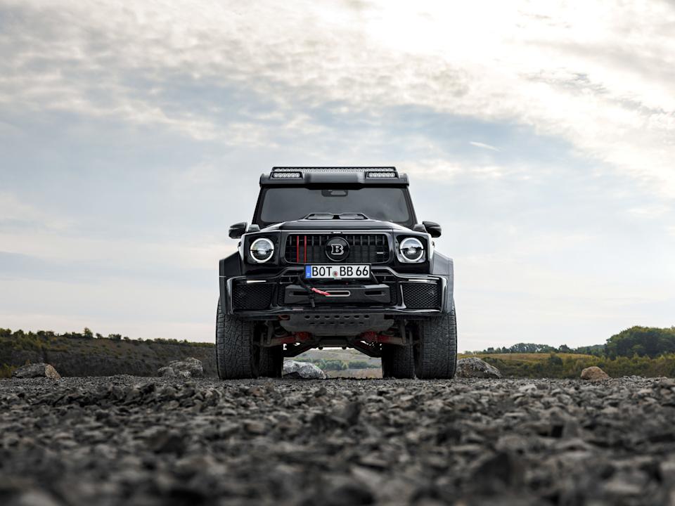 This two-story light bar was made for a $ 1.3 million Mercedes G-Wagon