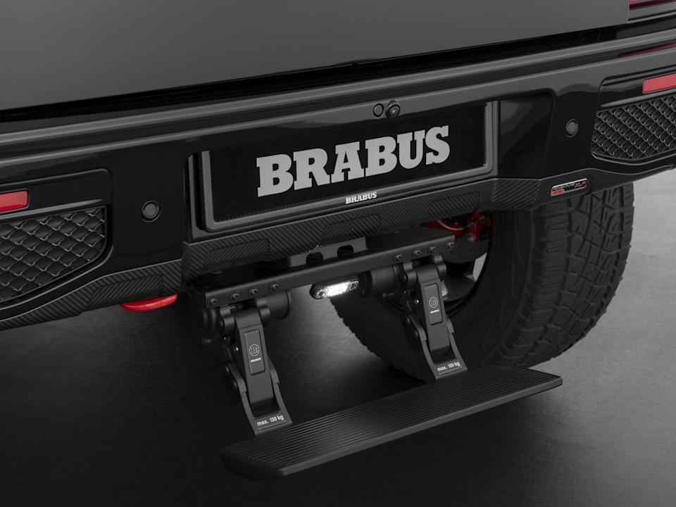 This two-story light bar was made for a $ 1.3 million Mercedes G-Wagon
