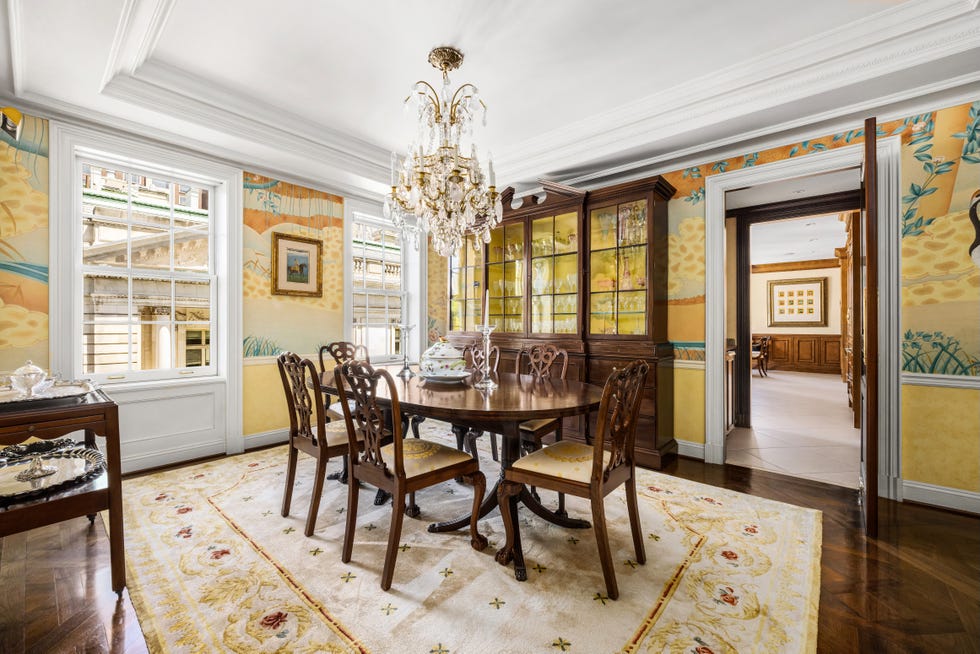 Elegant dining room with a traditional ambience.