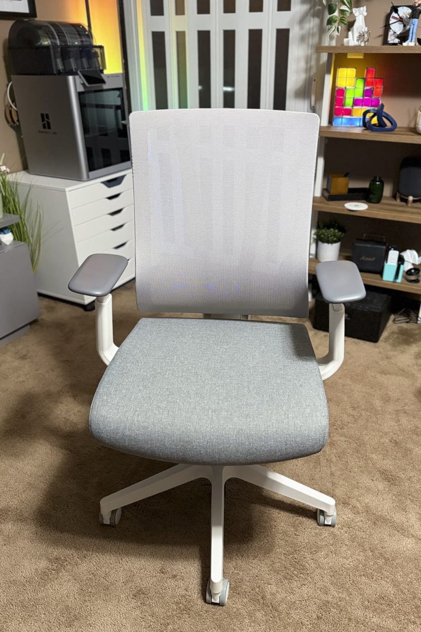 Completion Clarksville ergonomic chair