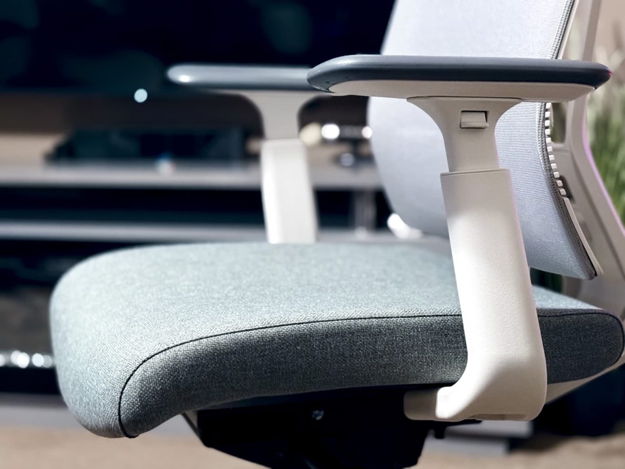 Completion Clarksville ergonomic chair