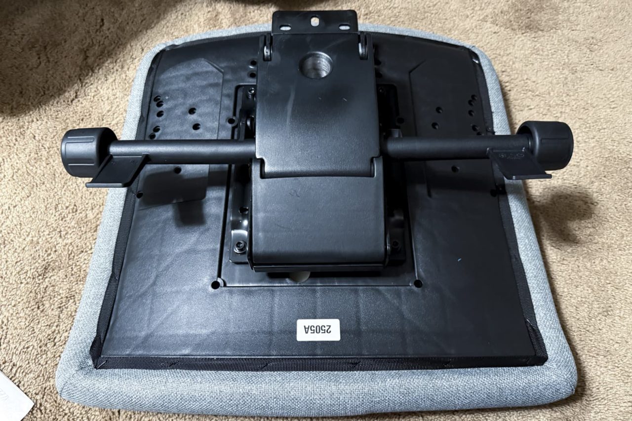 Completion Clarksville ergonomic chair