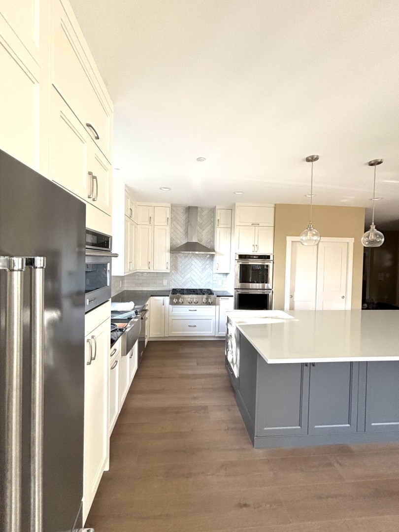 Earth tones, biophiles and kitchen conversion trends from Art Deco, Bellevues Renovation scene 2025 are created in Bellevues