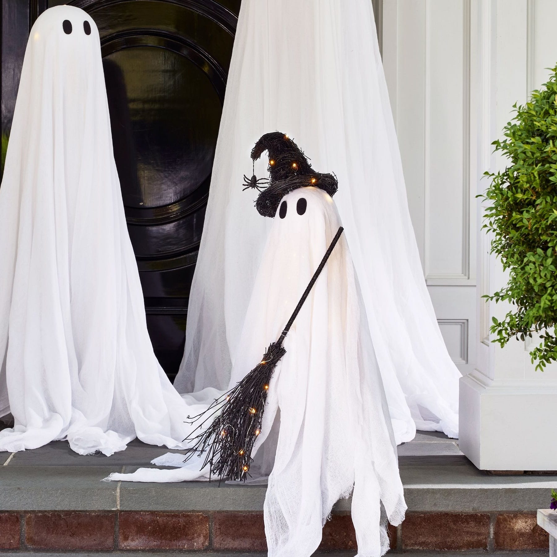 Pottery Barn's Halloween shop has creepy offers, up to 50% discount