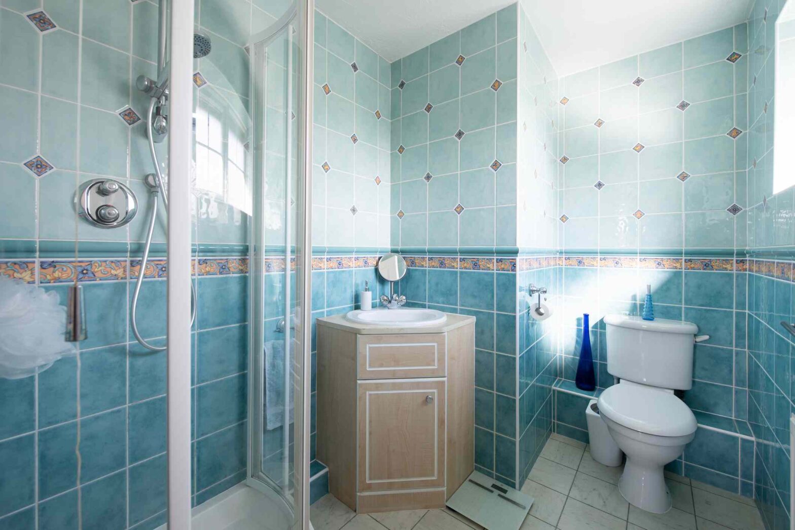 5 bathroom design styles that are no longer trendy share designers