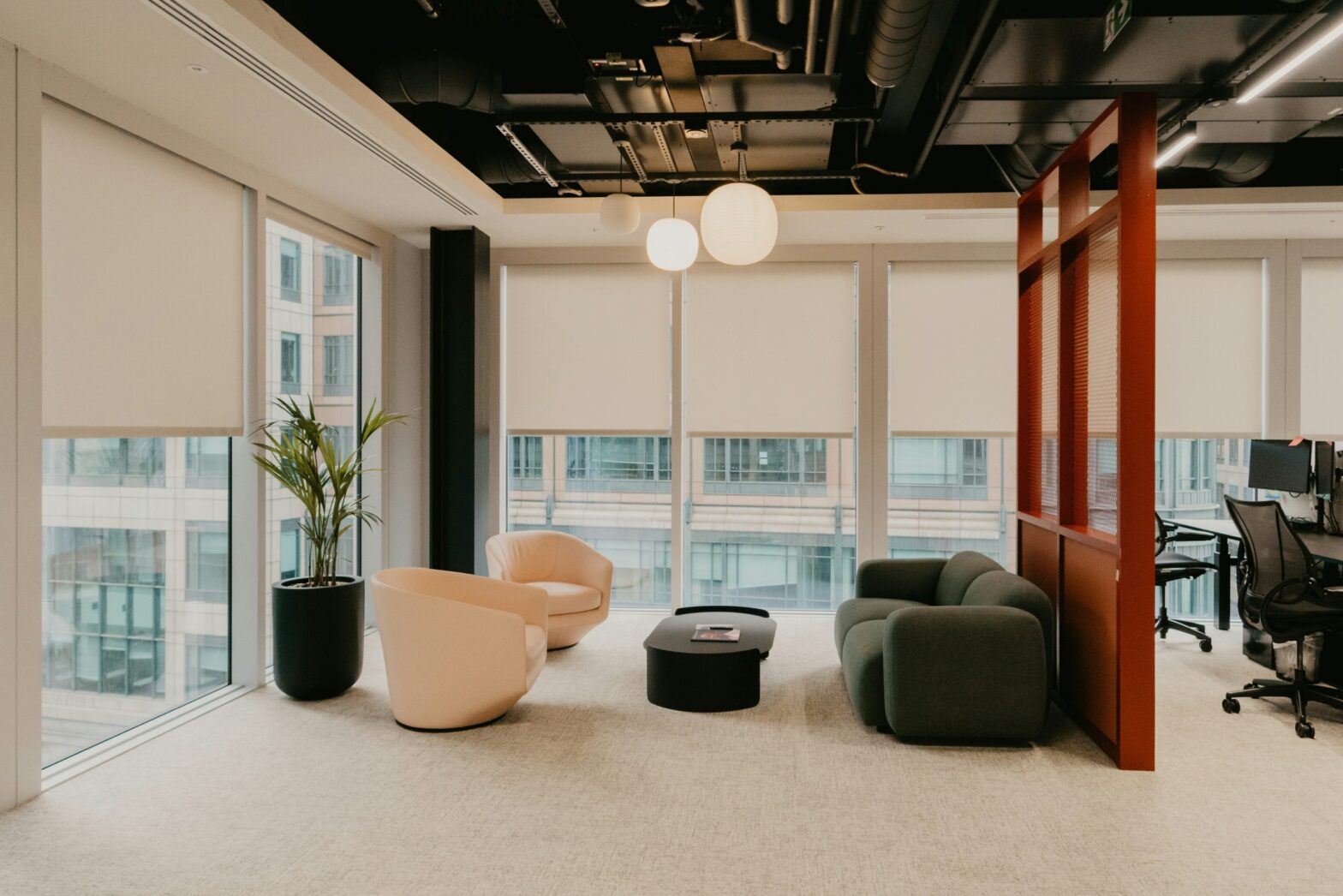 Design clever work areas: How furniture equipment and technical tools design productivity in 2026