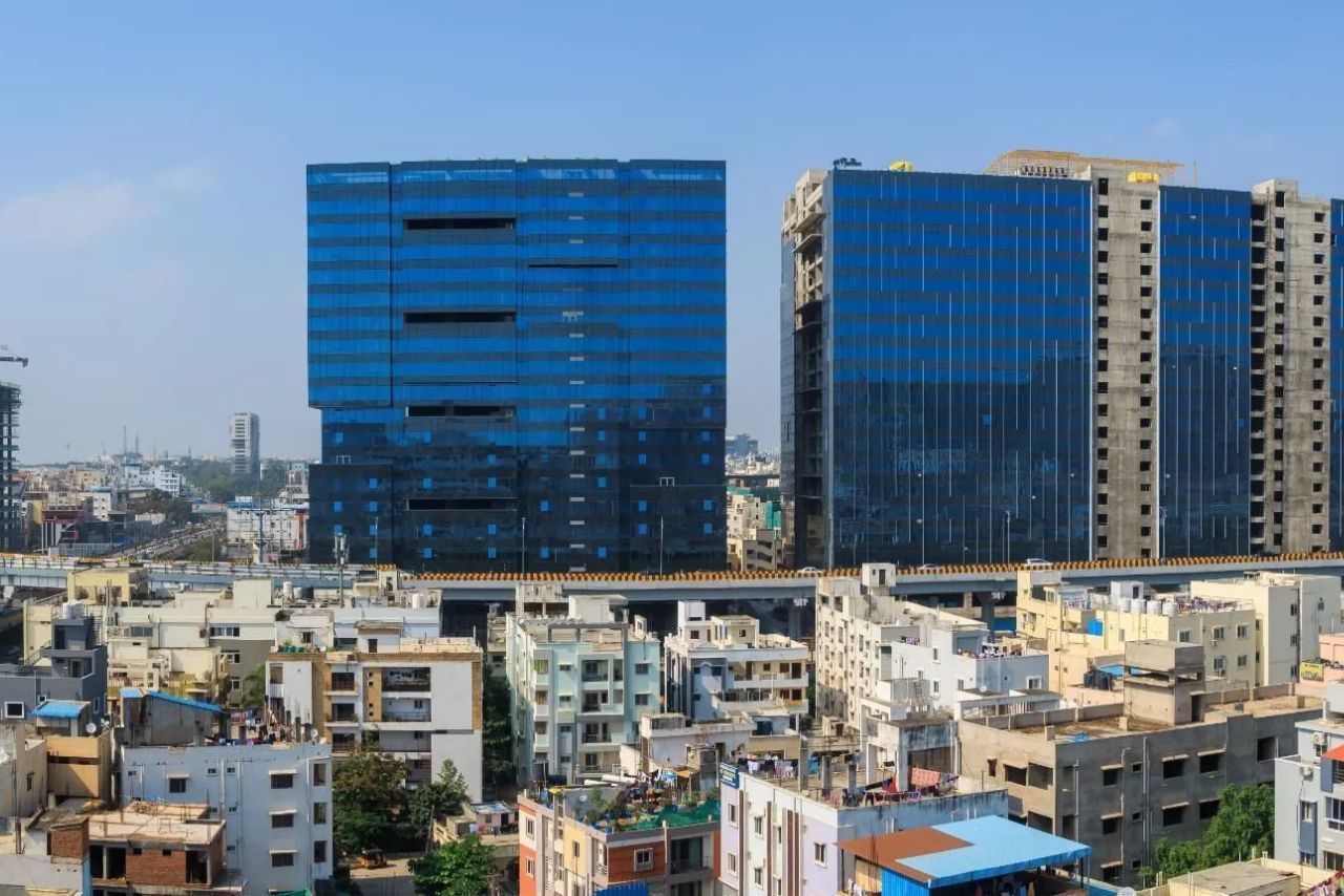 Edit the upcoming real estate projects in Hitec City Hyderabad (2025) - Discover the next growth hotspots in which you can invest in