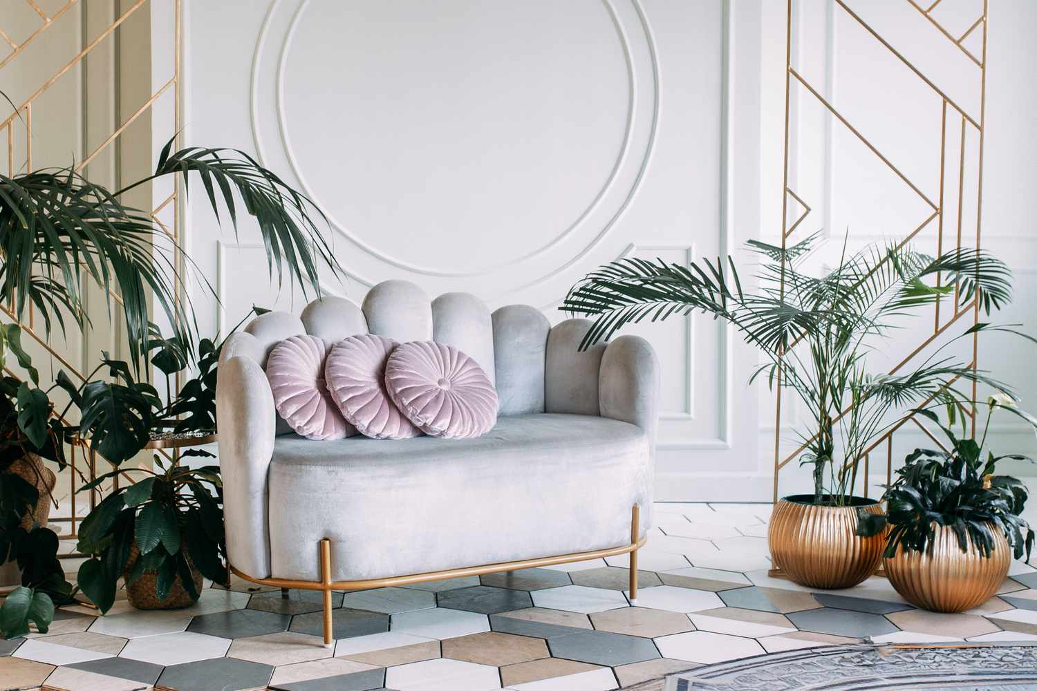 The decorations trend that is inspired by the 20s, all of which are captured at the moment