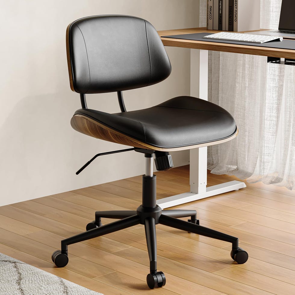 Armless office chair with wheels