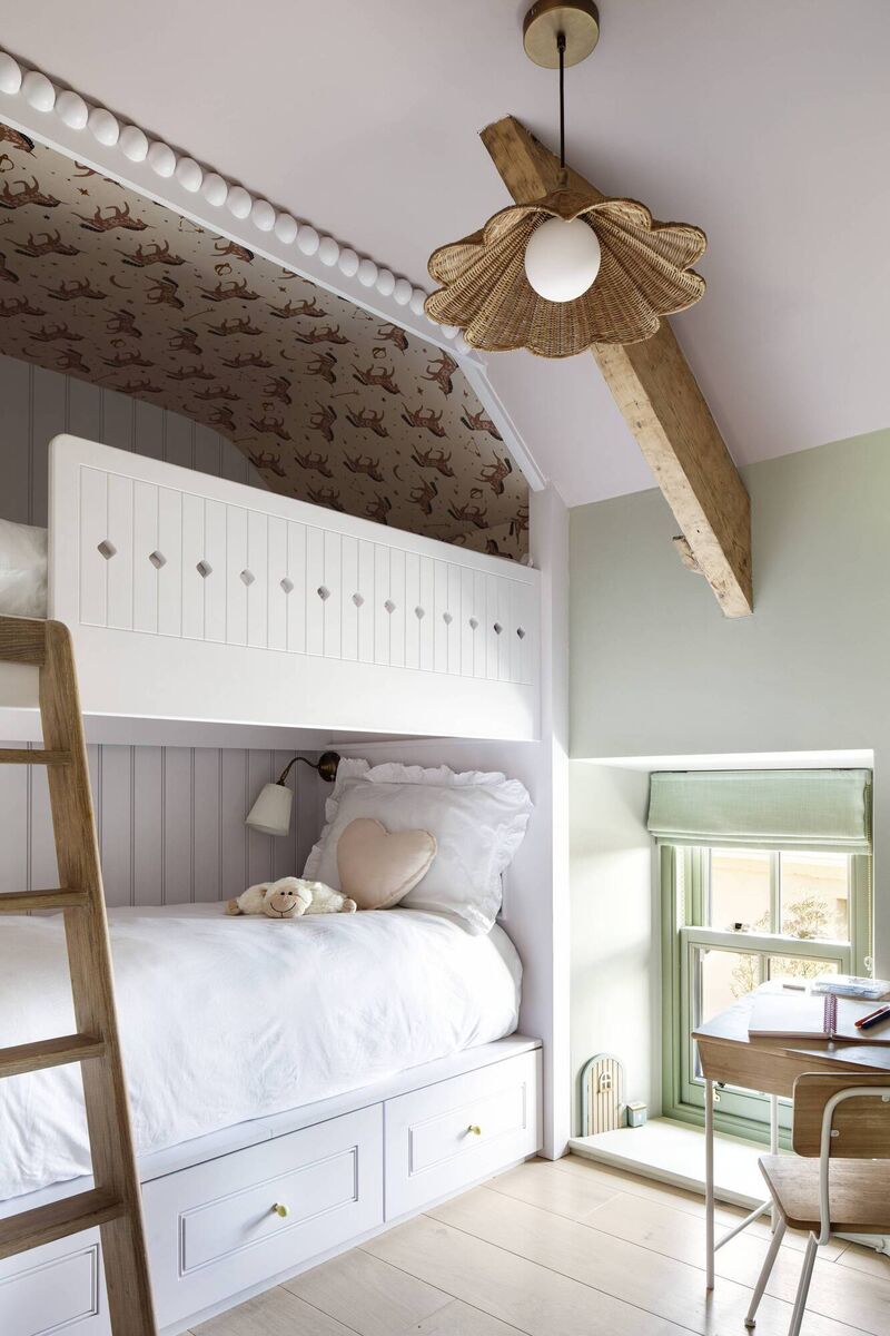 The girls' bedrooms are designed in such a way that they can grow with their residents. The girls' bedrooms are designed in such a way that they can grow with their residents.