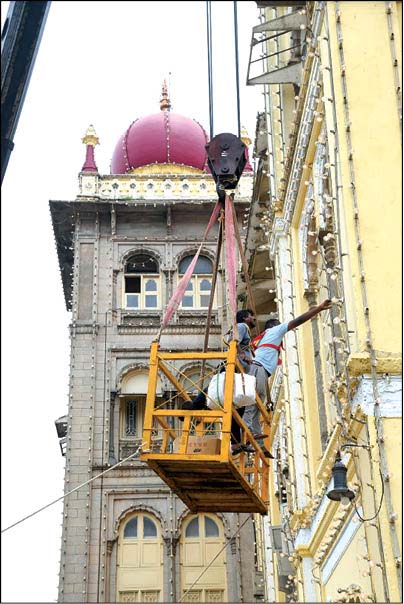 Mysore Palace's lighting