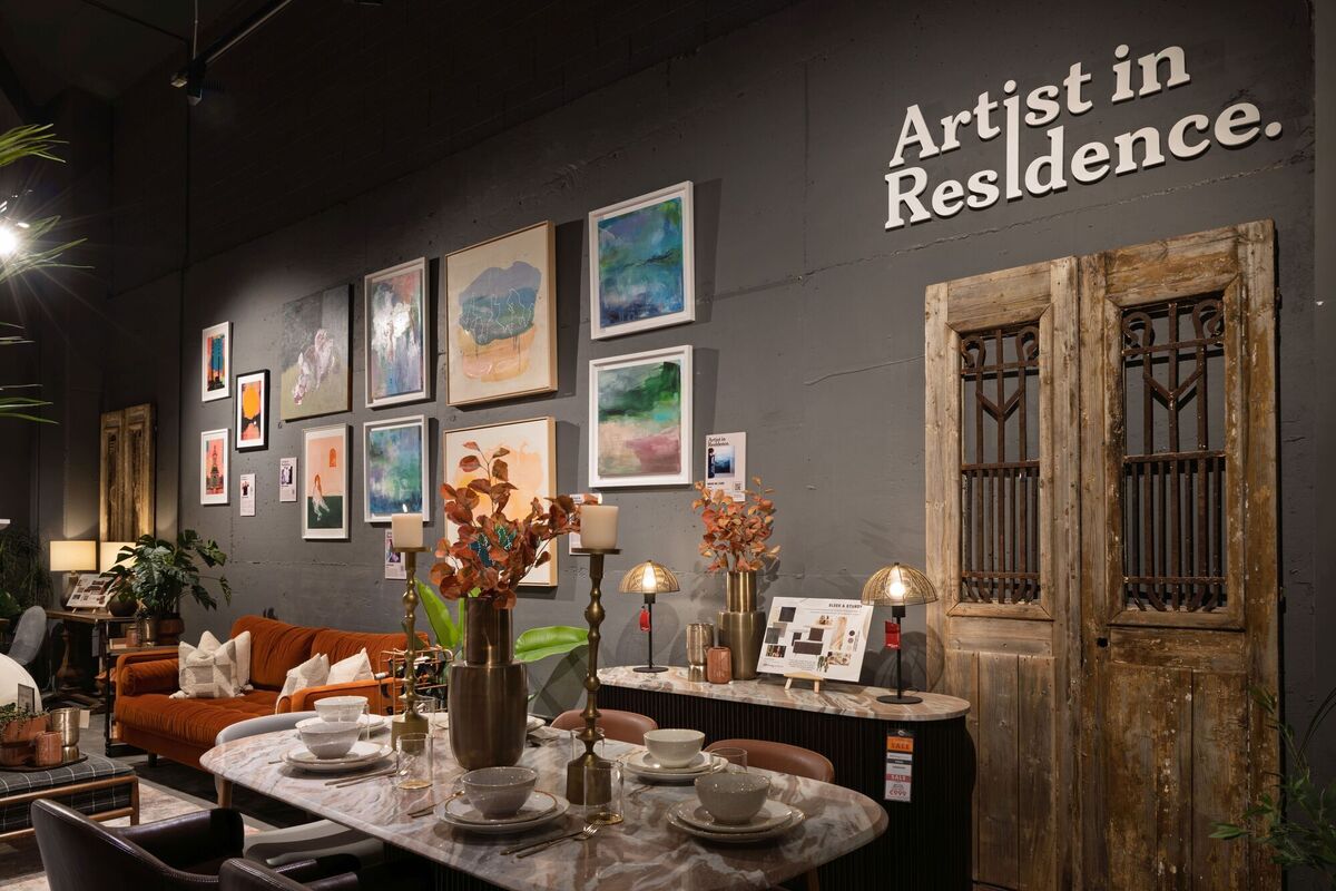     Artists in Residence in the Parlor Room.