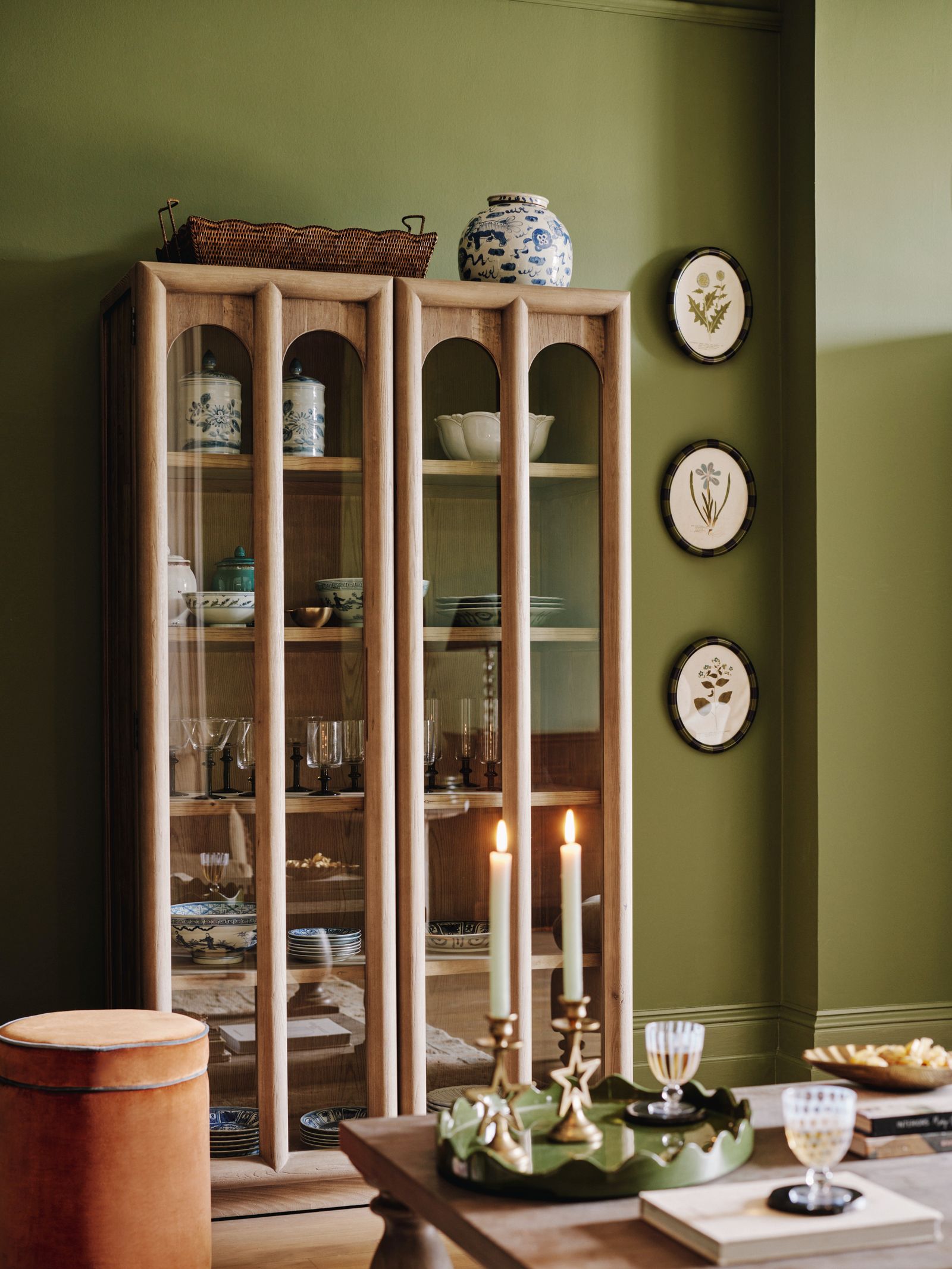 9 Christmas Decorating Tips for Warm Climates How to Dress Your Home for the Festive Season