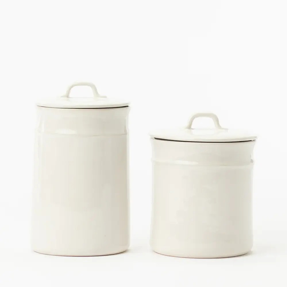 Ceramic container with handle